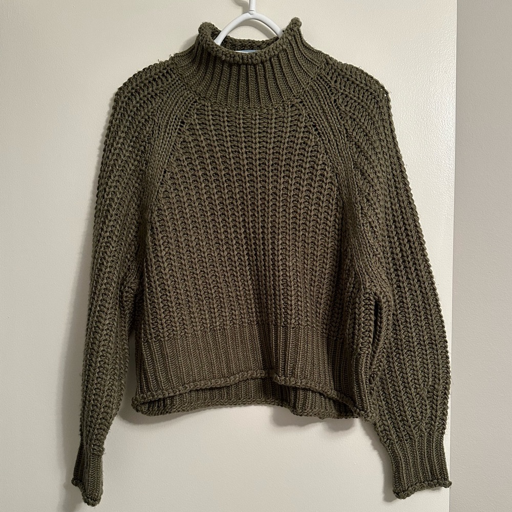 H&M cropped sweater